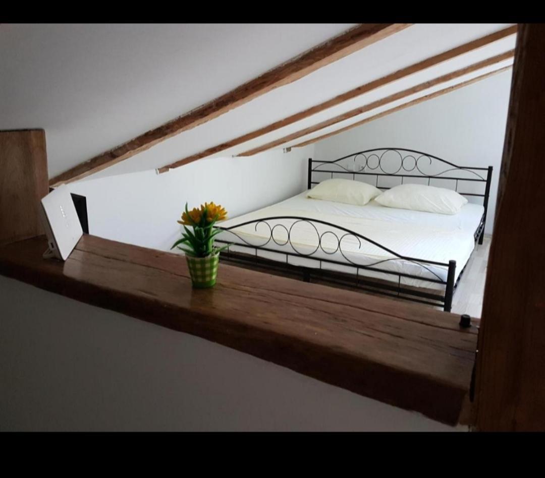 Apartment Ivana Крк Екстер'єр фото